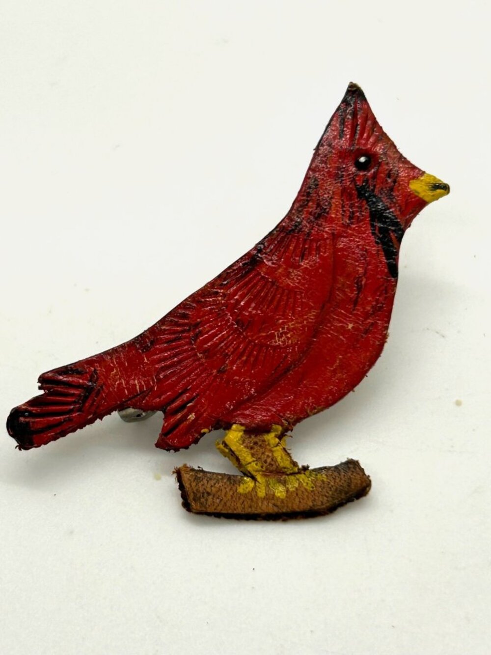 Vintage Cardinal Brooch Handcrafted Leather Birds Hand Painted - Picture 5 of 15